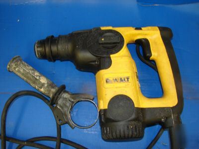 Dewalt rotary hammer drill sds D25303 in case 