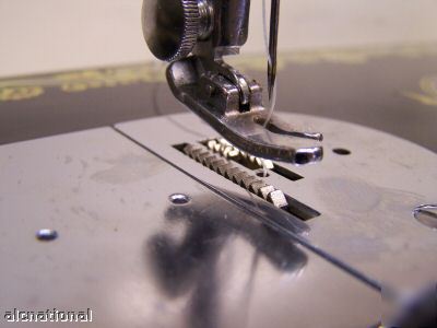 Sewer industrial strength sewing machine for leather