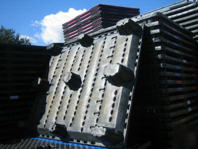 Used plastic pallets 9 block nestable for export ippc