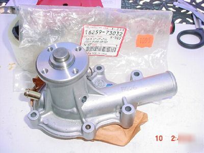  factory kubota water pump 16259-73032