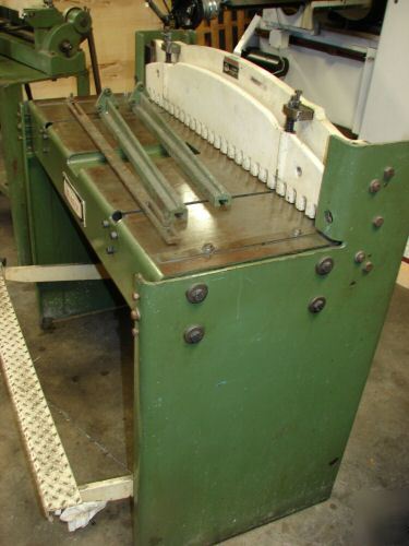 Diacro di-acro 36K precision shear sheet metal machine