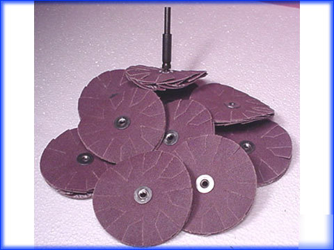 Overlap slotted cloth discs