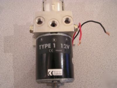 Raymarine linear drive hydraulic 12V pump - type 1