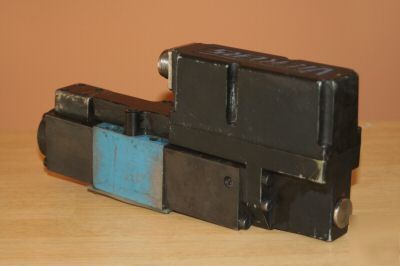 Vickers proportional valve KBFDG4V 3 2C2 on z PE7 H7 10