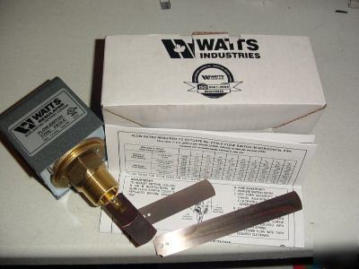 New watts FS10-c paddle type flow switch - in box