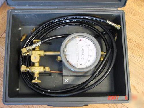 Dwyer capsuhelic differntial pressure gage # 4050C 0-50