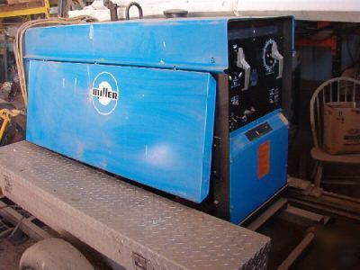 Miller big 40 300 amp welder with gas generator