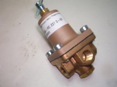 New watts 263A water pressure regulator 3 way 1/4 