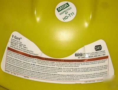 New msa v-gard hard hat w/unipro suspension &chin strap 