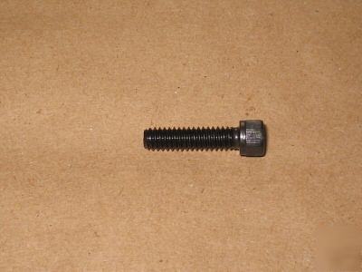 2,500 socket head cap screws size: 4-40 x 1/4