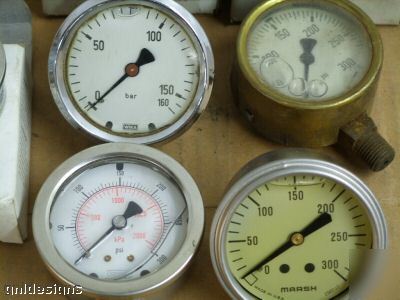 New 9PC lot hazardous loc liquid filled pressure gauges