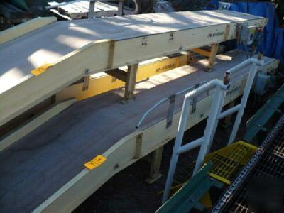 Conveyor, belt driven power, with slope, approx 20 ft 