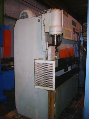 Used 6' x 40 ton pacific hydraulic press brake