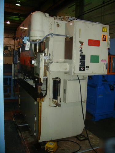 Used 6' x 40 ton pacific hydraulic press brake