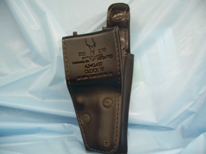 New safariland level iii duty holster GLOCK17 black lh