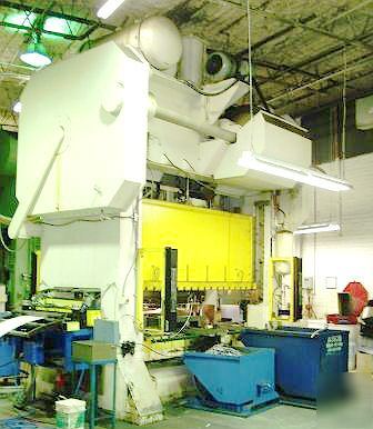 Blow stamping press w servo feed '97 ssdc, 400 ton