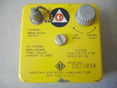 Industrial electronic dosimeter charger v-750 model 5B