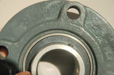 New flange cartridge unit bearing FC209-28 1-3/4