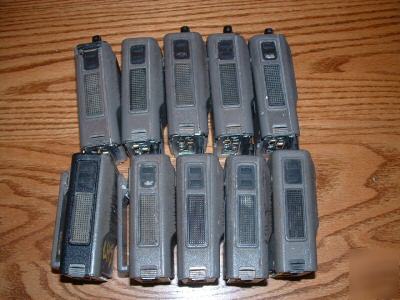 10 motorola HT600 6 ch uhf ht 600 radios for parts 