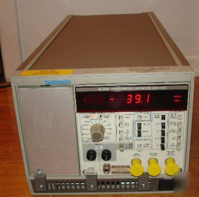 Tektronix DA4084 programable distorsion analyzer system