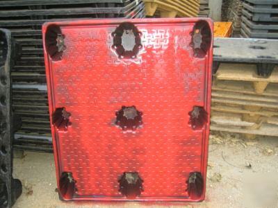 Used plastic pallets 9 block nestable for export ippc