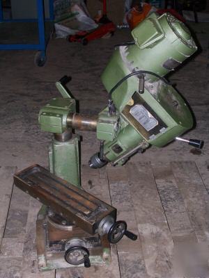 Small table top milling machine
