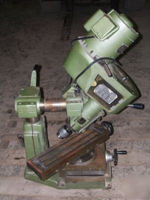 Small table top milling machine