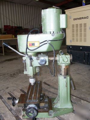 Small table top milling machine