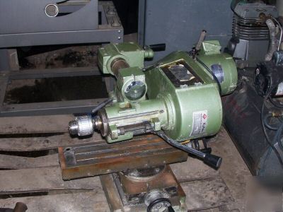 Small table top milling machine