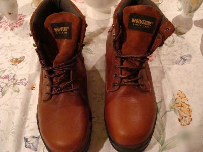 New men's wolverine sz. 10 steel toed boots. brand 