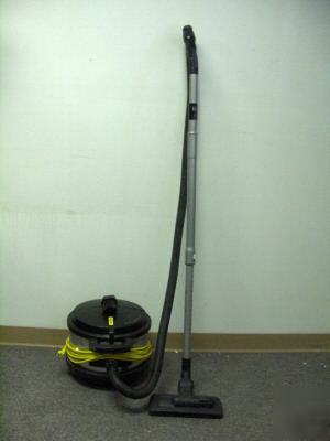 Nilfisk-advance gd 930 hepa wet/dry canister vacuum 