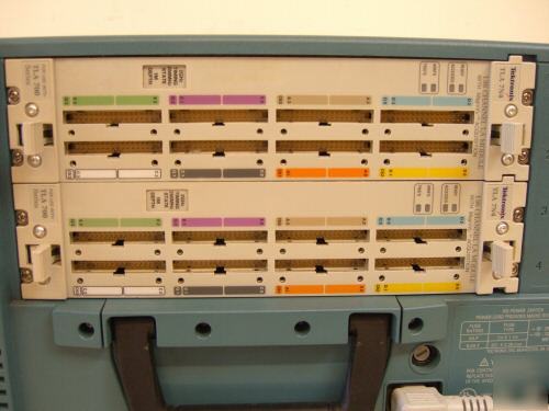 Tektronix TLA715 logic analyzer w/ 2 TLA7N4 w/ 6S