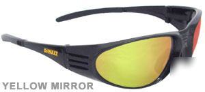 Dewalt safety glasses-black ventilator frame-yel lens