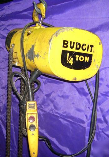 1/4 ton budget electric hoist w/ trolley and cord reel