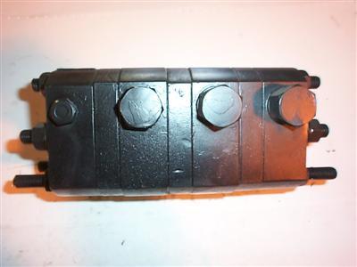Slack parr hydraulic flow devider