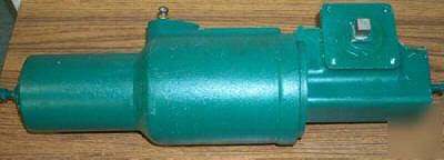 Tri-clover model# 53-P2900 valve actuator