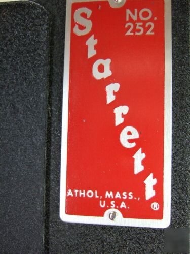 Starrett #252 height gage mint with wooden case 
