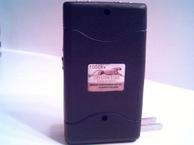 1.5 million 1,500,000 volt mini stun gun rechargeable