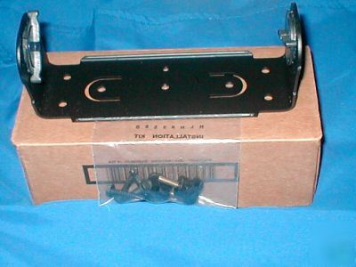 Motorola XTL2500 mounting bracket non locking