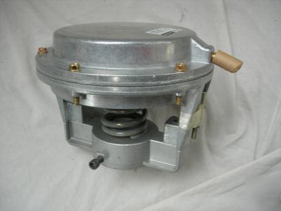 New honeywell pneumatic coil valve actuator, MP953C, 