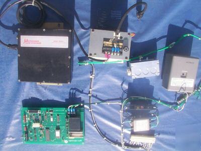 Wireless microwave data systems control transceiver 