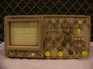 Tektronix 2465 oscilloscope 300MHZ, parts