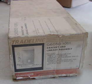 New honeywell tradelin bracket & linkage kit Q605D1051 