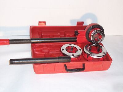 Ratchet pipe threader 1-1/4