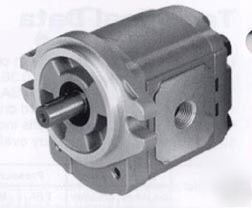 Hydraulic gear pump .97 cubic inch displacement