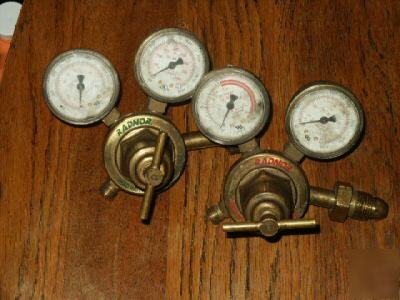 Cutting torch gauges