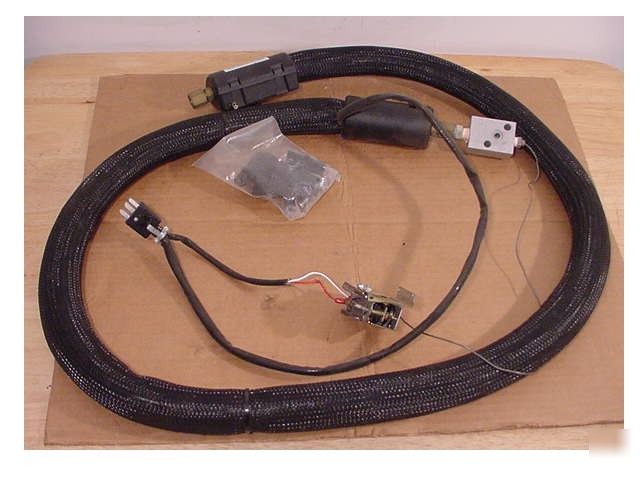 New 6' nordson hot melt glue 240V heated hose & module 