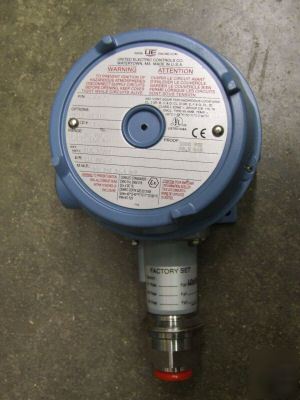 United electric J120-174 adj rise/fall pressure switch