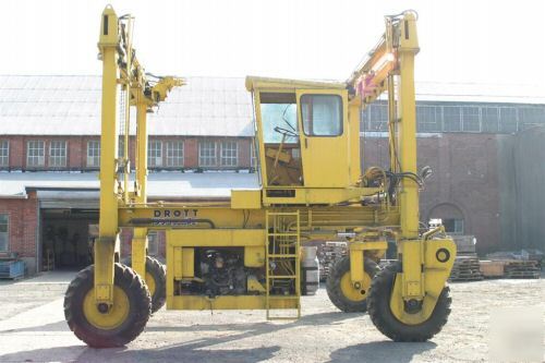 Drott travelift gantry crane 