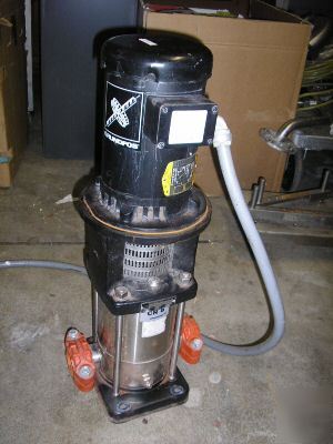 Grundfos multi-stage vertical pump CRN8-40 u-p-g-bube